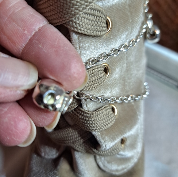 Skull Boot/Shoe Chain - Picture 3 of 7